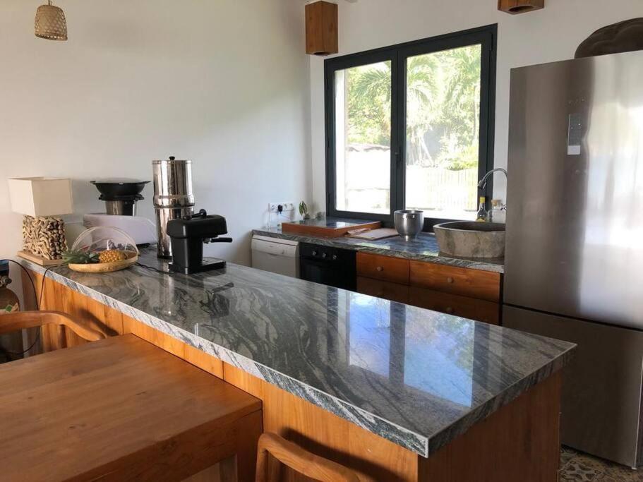 Beach House A Terre De Haut Bagian luar foto